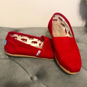 Toms